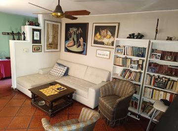 PH · 108m² · 5 Ambientes · Casa de Pasillo en Venta Rosario Centro