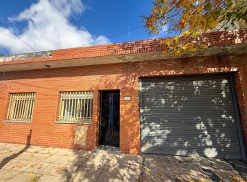 Casa · 300m² · 3 Ambientes · 8 Cocheras · Casa en San Justo