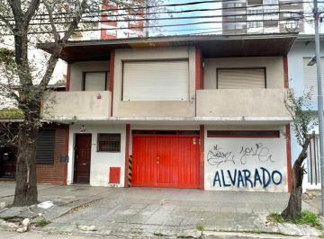 Casa · 128m² · 1 Ambiente · Chalet 3 Ambientes con 5 Cocheras en Peña y 14 de Julio