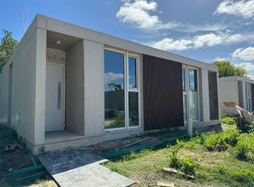 Casa · 45m² · 2 Ambientes · 1 Cochera · Casa en Venta en Barrio Cerrado en La Plata
