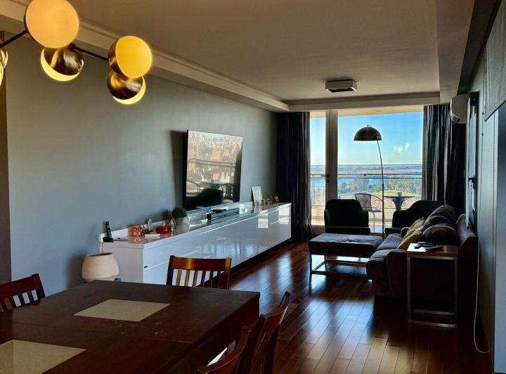 Departamento · 200m² · 5 Ambientes · 2 Cocheras