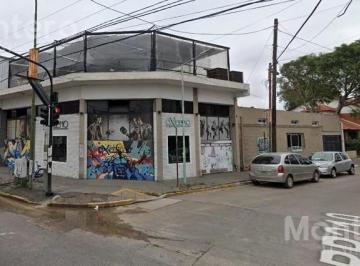 Local comercial · 400m² · Local en Esquina
