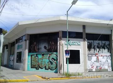 Local comercial · 400m² · Venta Local Av Almirante Brown 3001 Esquina Esmeralda Temperley