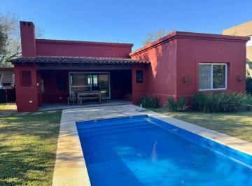 Casa · 100m² · 4 Ambientes · 3 Cocheras · Casa en Venta Barrio Manzanares Chico con Pileta