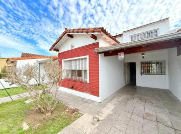 Casa · 231m² · 7 Ambientes · 2 Cocheras · Casa en Ituzaingó Norte
