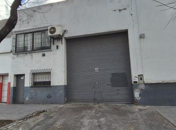 Bodega-Galpón · 151m² · Galpón de 196 m² Totales - Barracas - Venta