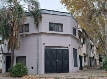 Casa · 126m² · 4 Ambientes · Venta Casa Dos Plantas Tres Dorm. - B Parque