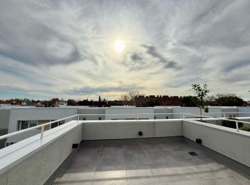 Casa · 160m² · 6 Ambientes · 2 Cocheras · Casa en Venta en Martinez