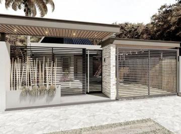 Casa · 225m² · 4 Ambientes · 1 Cochera · Hermosa Propiedad Casa en Santa Teresita