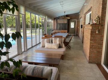 Casa · 360m² · 5 Ambientes · 2 Cocheras · Casa en Venta - 5 Ambientes - Mayling Cc