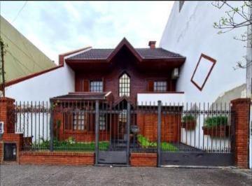 Casa · 268m² · 5 Ambientes · 2 Cocheras · Casa de 3 Plantas en Ciudad Madero