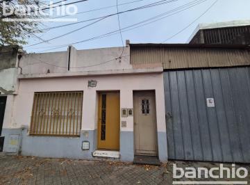 Bodega-Galpón · 212m² · 2 Ambientes · Venta Depósito Cocheras en Zona Sur