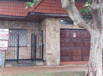 Casa de 4 ambientes, Quilmes · Venta. Chalet. 4 Ambientes. Apto Credito. Quilmes Oeste.