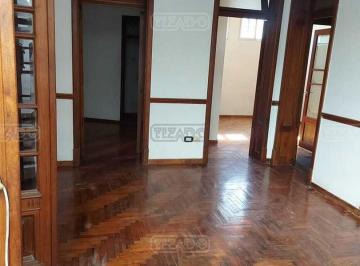 Casa · 155m² · 4 Ambientes · Casa Chalet en Alquiler en Chacarita, Capital Federal, Buenos Aires