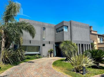 Casa · 305m² · 6 Ambientes · 2 Cocheras · Casa 6 Ambientes Al Agua en Venta - Nuevo Quilmes