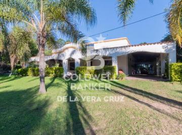 Quinta vacacional · 200m² · 3 Ambientes · 2 Cocheras · Quinta en San Jose del Rincon
