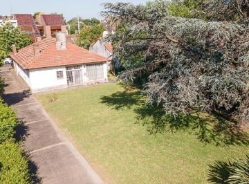 Casa · 318m² · 4 Ambientes · 10 Cocheras · Casa en Venta en Martinez, San Isidro