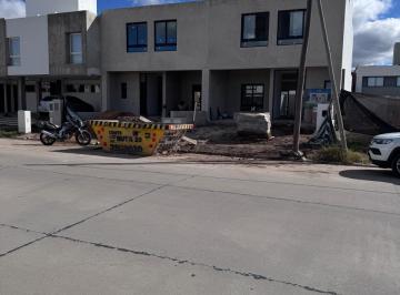 Foto · Duplex Venta 3 Dorm. Colinas de Manantiales 184 m² a Estrenar