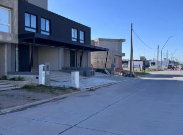 Foto · Duplex Venta Manantiales (Colinas) a Estrenar 3 Dorm. 3 Baños Suite 184 m²
