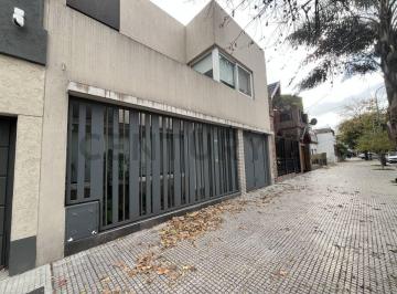 Casa · 154m² · 4 Ambientes · 1 Cochera · Casa 4 Ambientes Sobre Lote de 8,66 X 15,70 en Venta en El Barrio de Versalles.