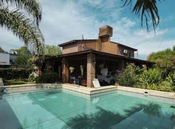 Casa · 150m² · 7 Ambientes · 2 Cocheras · Casa 4 Dorm. con Jardín y Piscina - Las Garzas 2200 - Funes | Venta