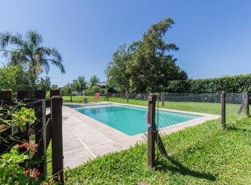 Casa · 82m² · 2 Ambientes · 2 Cocheras · Casa en Venta en Acequias del Aire
