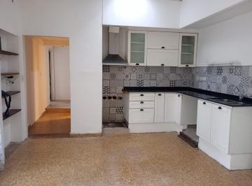 Casa · 80m² · 3 Ambientes · 1 Cochera · Casa 3 Ambientes Alquiler en Oliden 2889 (Lanus)