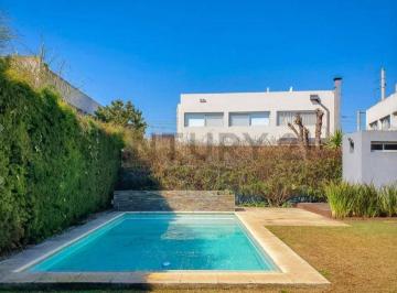 Oficina comercial · 220m² · 6 Ambientes · 2 Cocheras · Venta de Casa 3 Dorm., Escritorio, Pileta, Parrilla Barrio Don Carlos