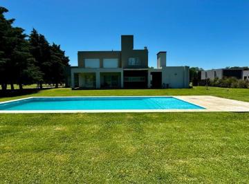 Casa · 290m² · 6 Ambientes · 2 Cocheras · Casa en Venta - Comarcas de Luján San Roque
