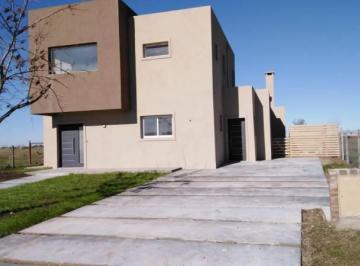 Casa · 190m² · 4 Dormitorios · El Canton Gold - Belen de Escobar - Provincia de Buenos Aires