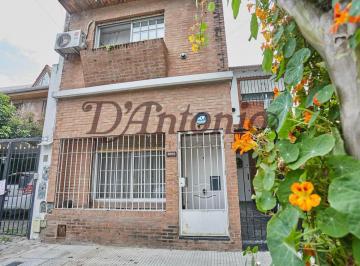 PH · 100m² · 4 Ambientes · PH en Venta - Villa Urquiza - 4 Ambientes
