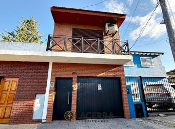 PH · 190m² · 4 Ambientes · 2 Cocheras · Venta de PH en Jose Leon Suarez