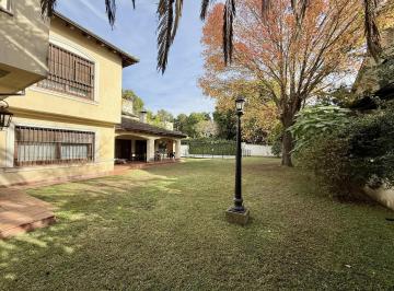 Terreno · 662m² · Imperdible! Gran Lote de 662 m² en Acassuso, de Av Libertador Al Río.