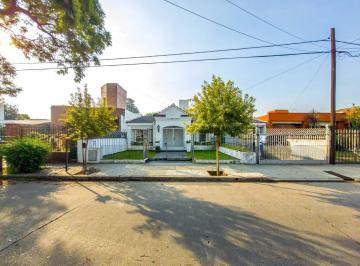 Foto · Venta Casa 4 Dorm. Quincho Pileta Garaje 3 Autos Alto Verde Córdoba