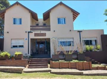Casa · 450m² · 20 Ambientes · 3 Cocheras · Hostel en Venta Villa Gesell