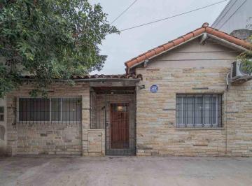 Casa · 92m² · 4 Ambientes · Venta Casa 4 Ambientes C Quincho Villa Adelina