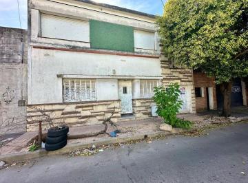 Casa · 159m² · 5 Ambientes · Venta Casa San Martín Media Cuadra de Bv Las Heras