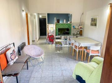 Casa · 123m² · 5 Ambientes · 2 Cocheras · Casa de 3 Dorm. en Venta en La Plata.