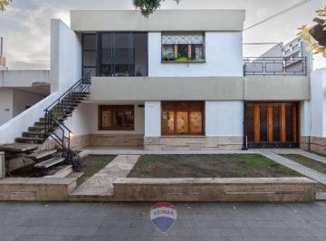 Casa · 286m² · 8 Ambientes · 2 Cocheras · Venta Casa + Depto Barrio Los Naranjos Cordoba