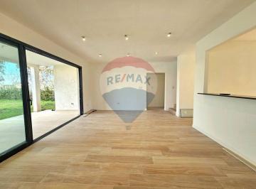 Casa · 193m² · 5 Ambientes · 2 Cocheras · Venta Casa 5 Amb Pileta Santa Elena Pilar del Este