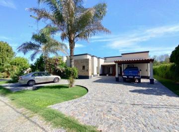 Casa · 148m² · 4 Ambientes · 2 Cocheras · Venta Casa Club de Campo Las Perdices