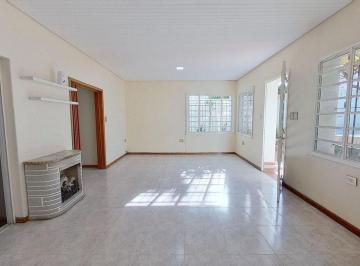 Casa · 142m² · 4 Ambientes · 1 Cochera · Venta Casa 4 Ambientes, Cochera, Pileta, Parrilla