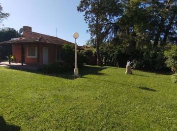 Quinta vacacional · 200m² · 1 Dormitorio · Venta Quinta Casa Pileta en Paso del Rey, Moreno