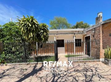 Casa · 145m² · 5 Ambientes · 2 Cocheras · Casa en Venta Saenz Peña 4 Dorm.