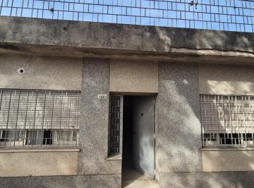 Casa · 205m² · 6 Ambientes · 4 Cocheras · Casa en Venta 4 Dorm. - Reciclar