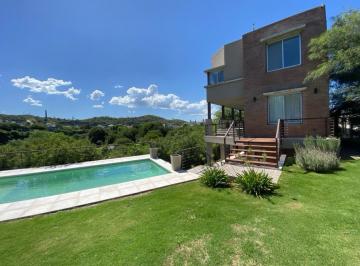 Casa · 510m² · 8 Ambientes · 5 Cocheras · Venta Casa Country "La Estanzuela" - La Calera.