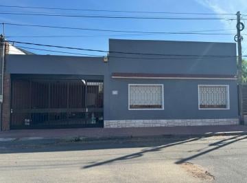 Casa · 164m² · 6 Ambientes · 1 Cochera · Venta Amplia Casa