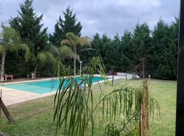 Casa · 290m² · 6 Ambientes · 1 Cochera · Casa en Alquiler en La Montura, Pilar, G. B. a. Zona Norte