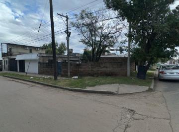 Casa · 80m² · 2 Ambientes · 1 Cochera · Casa a La Venta en Capitán Bermúdez