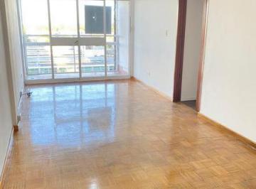 Departamento · 70m² · 4 Ambientes · Venta - Departamento 3 Dorm.